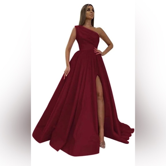 Ball gown - Picture 2 of 4